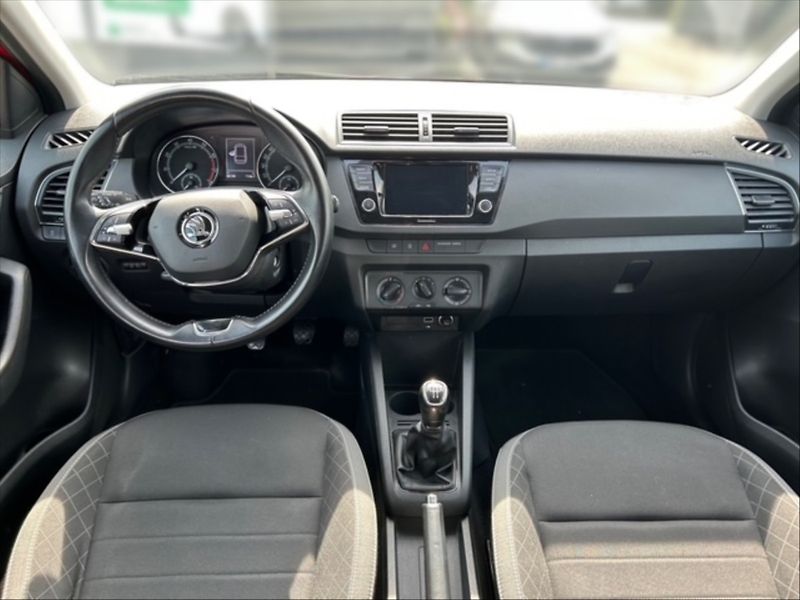 Škoda Fabia 1,0 TSI 70 Ambition - fotka 9 z 11