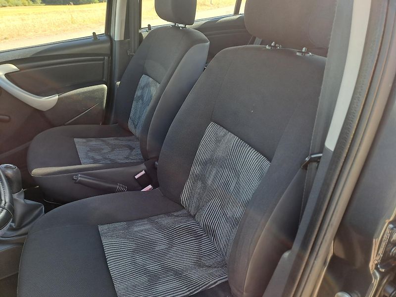 Dacia Sandero (2010) 1.4 2xKOLA, PĚKNÝ STAV - fotka 11 z 25