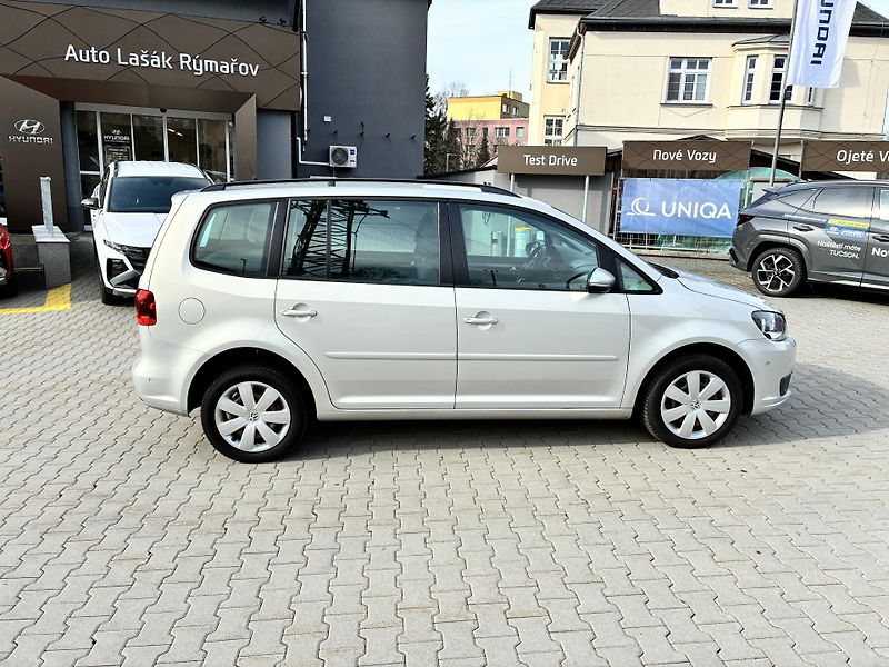 Volkswagen Touran 2.0TDi 103kW DSG NEZÁVISLÉ TOP - fotka 8 z 29
