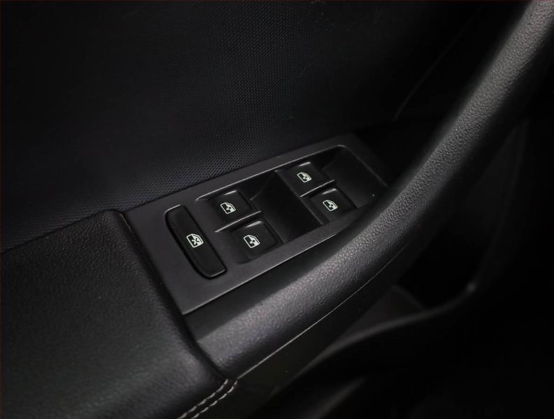 Škoda Rapid (2018) Style 1.0 TSI, Park. senzory - fotka 15 z 16