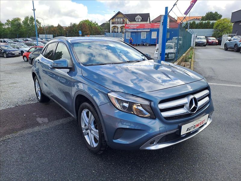 Mercedes-Benz GLA 250 4MATIC AUTOMAT - fotka 2 z 17