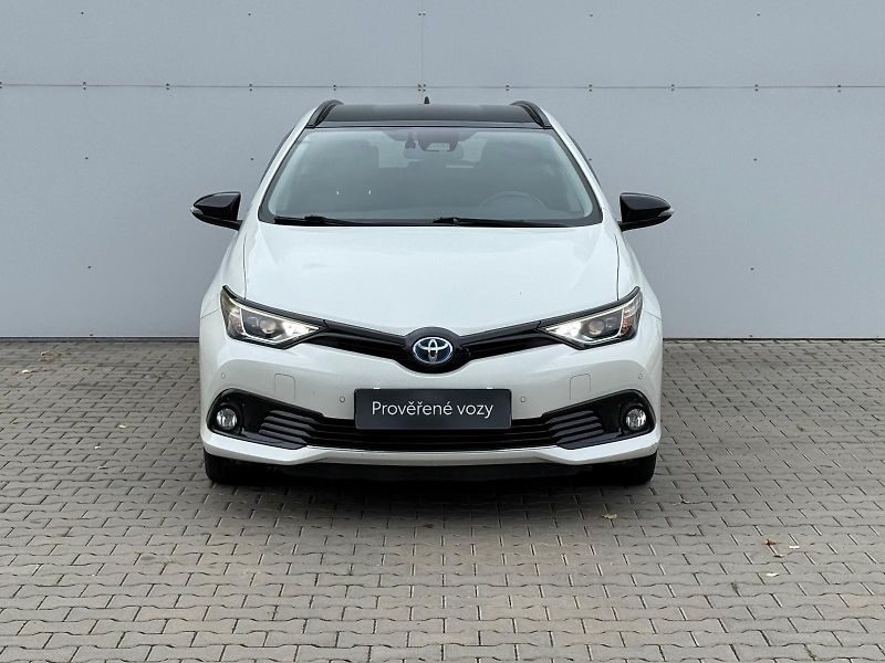 Toyota Auris 1.8 HSD e-CVT Selection - fotka 4 z 27