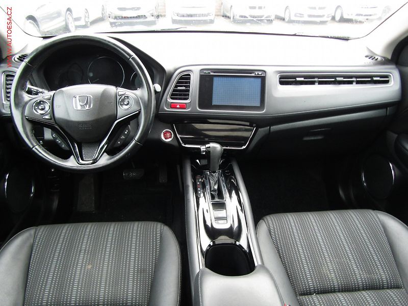 Honda HR-V (2015) 1.5 i CVT, AT, navi - fotka 8 z 20