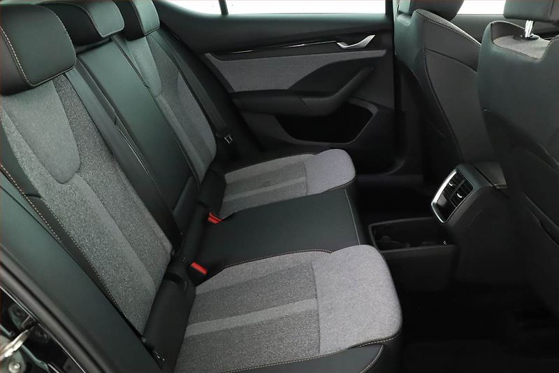 Škoda Octavia (2025) 2.0 TDI, Top Selection - fotka 7 z 18