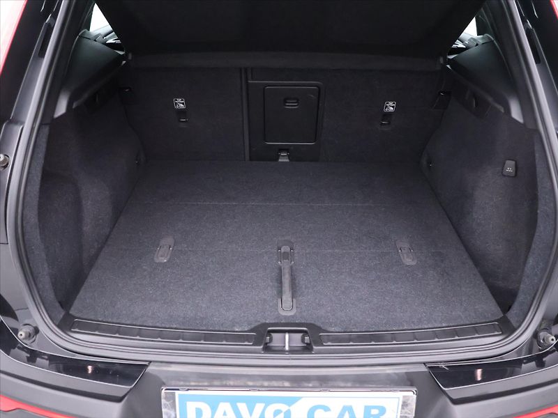 Volvo XC40 2,0 B3 120kW Core DCT CZ Záruk - fotka 10 z 32