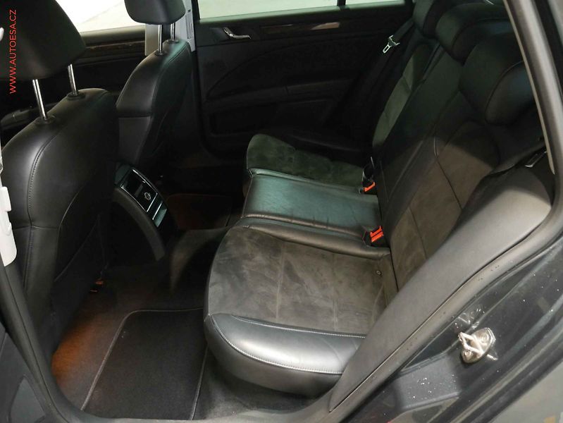 Škoda Superb (2014) 2.0TDi, 1.maj, Navi, xenon - fotka 10 z 19