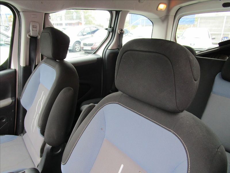 Peugeot Partner Tepee 1.6VTi  Klima - fotka 13 z 38
