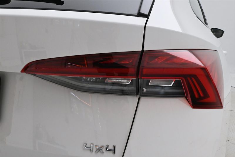 Škoda Octavia 2,0 TDI 110kW 4x4 DSG Ambition - fotka 29 z 30