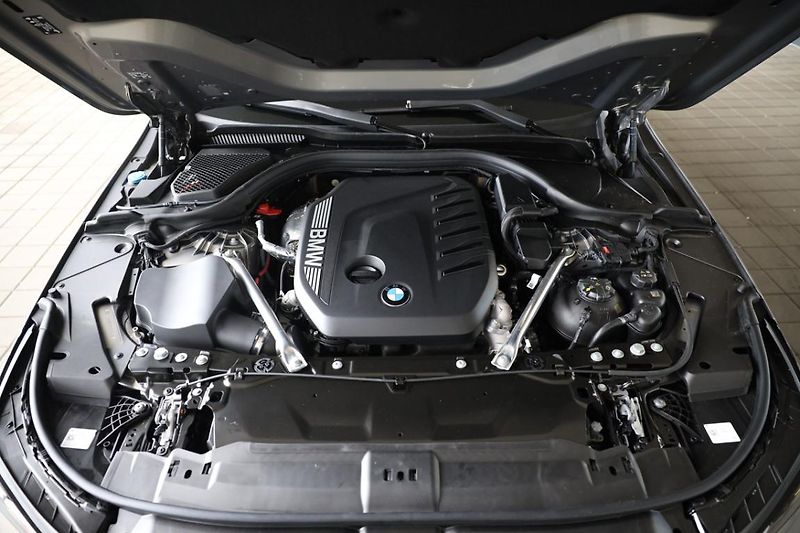 BMW Řada 5 540d xDrive Touring - fotka 9 z 18