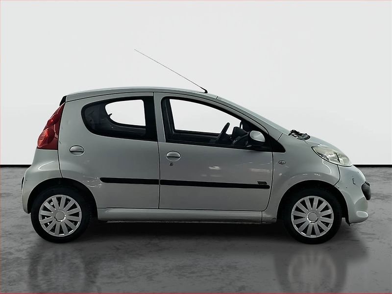 Peugeot 107 (2007) 1.0, za skvělou cenu - fotka 6 z 16