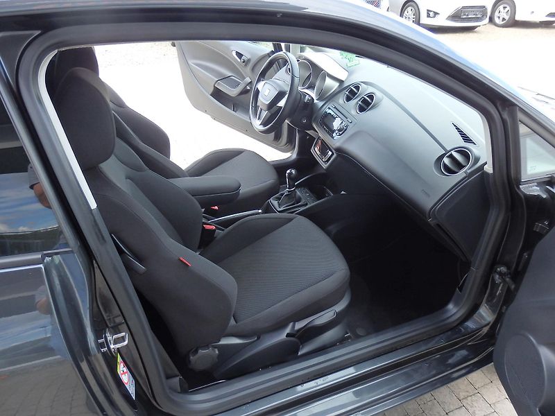 Seat Ibiza 1.4 16V ZÁLOHOVÁNO - fotka 10 z 17