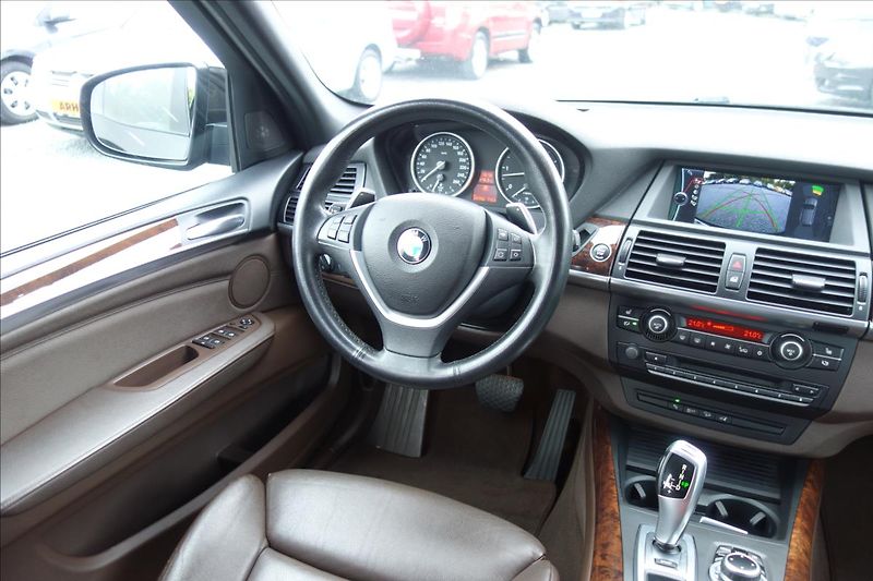 BMW X5 40d 225KW,xDRIVE,PANORAMA. - fotka 29 z 50
