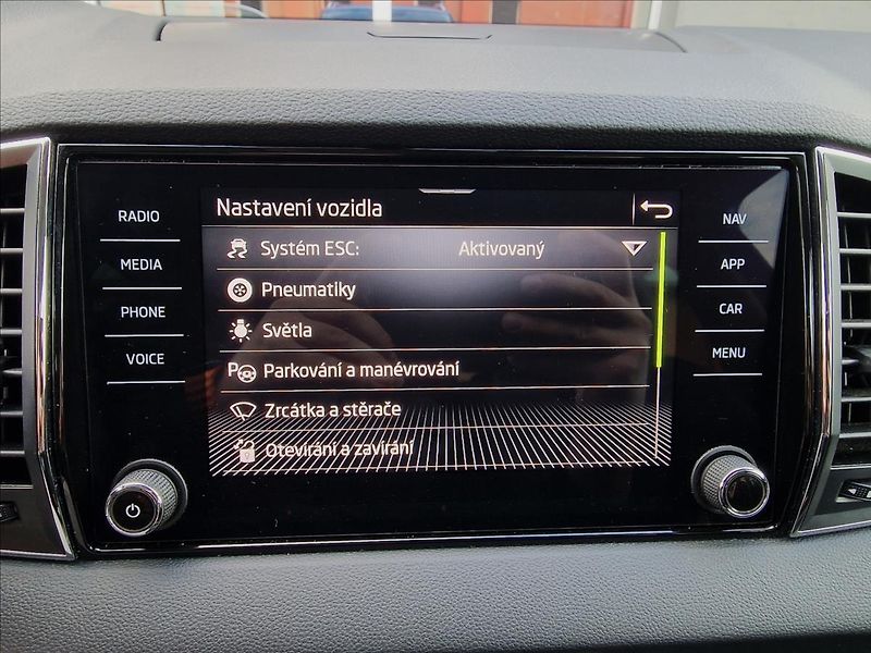 Škoda Karoq 2.0 TDI Style, ČR,1.Majitel - fotka 32 z 50