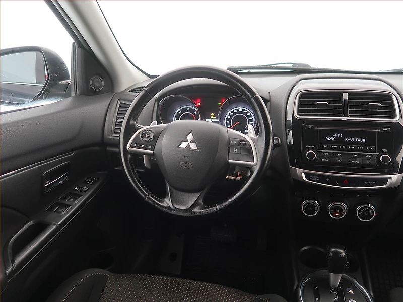 Mitsubishi ASX (2015) Intense 2.2 DI-D, 4X4 - fotka 7 z 16