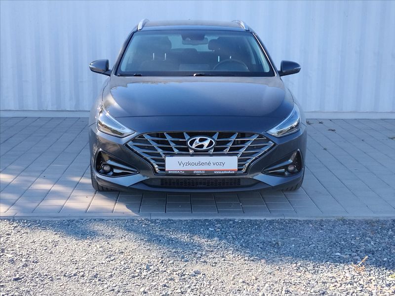 Hyundai i30 1,5   1,5 T-GDI mHEV Smart 117 - fotka 2 z 30