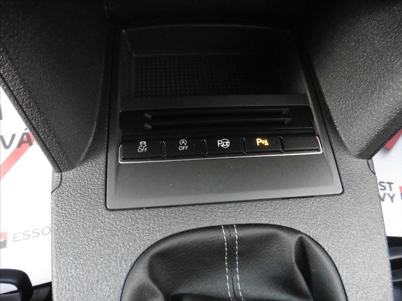 Volkswagen Touran 2,0 TDI Life, 7.míst, Vyhř.sed - fotka 14 z 15