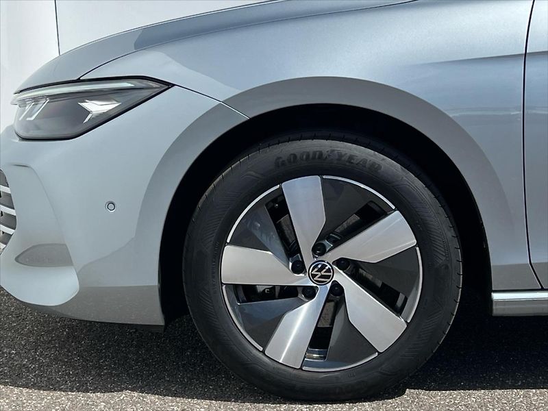 Volkswagen Passat Variant 1,5 eTSi 110kW 7DSG BUSINESS - fotka 12 z 28