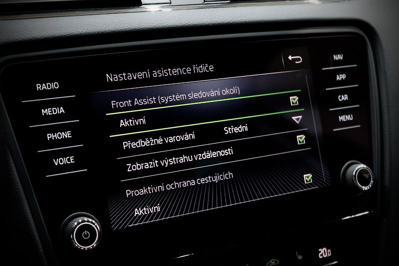 Škoda Octavia 3 FL Combi 1.4 TSI 110 kW DSG - fotka 24 z 32
