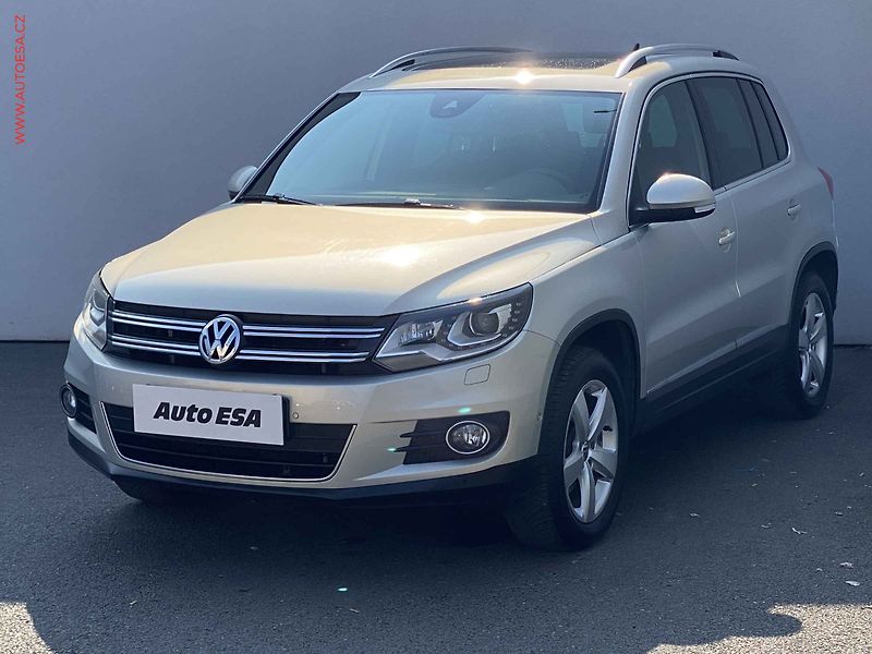 Volkswagen Tiguan (2012) 2.0 TSi 4x4, Sport, bixen - fotka 3 z 17