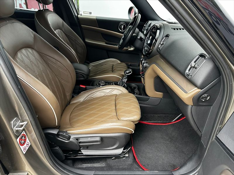 Mini Countryman 2,0 SD 140kW- automat- CZ - fotka 12 z 47