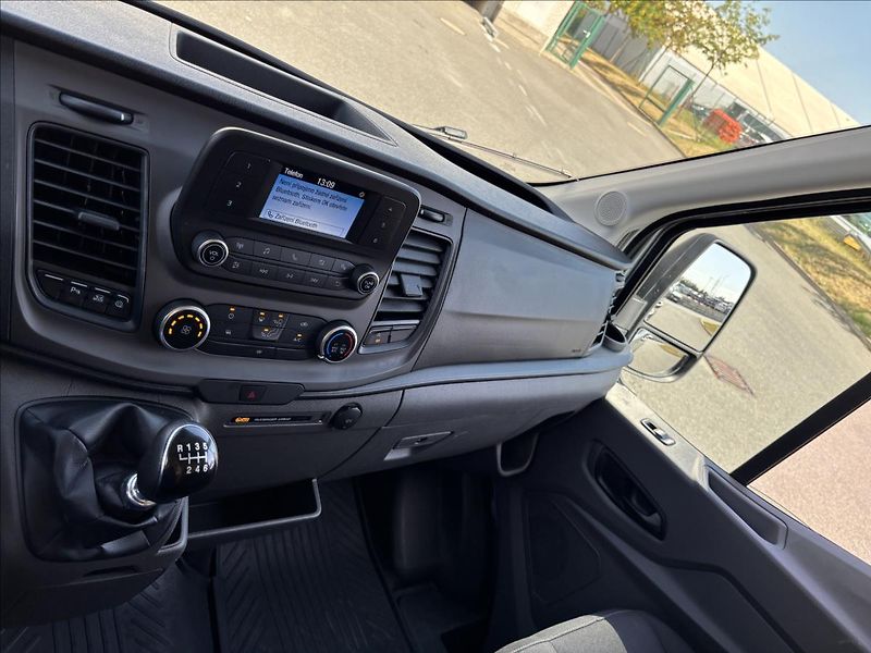 Ford Transit 2,0 EcoBlue 125kW Trend L2H3 - fotka 36 z 37