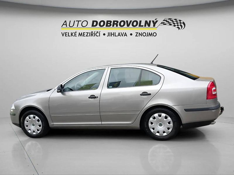 Škoda Octavia Tour 1.6MPI MT5 - fotka 3 z 33