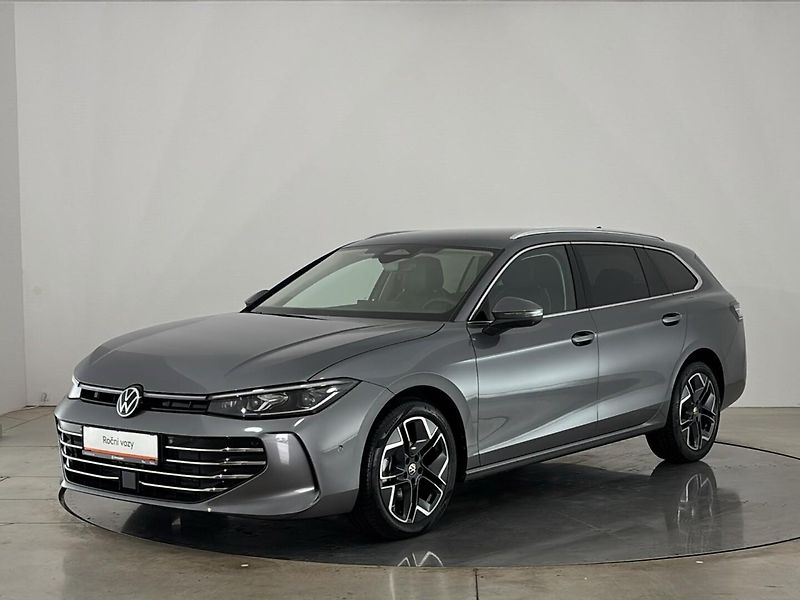 Volkswagen Passat 110kw DSG - fotka 1 z 31