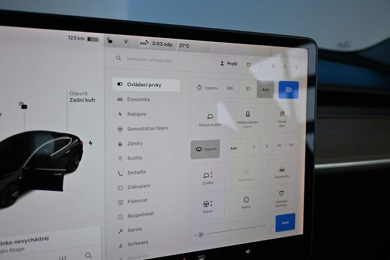 Tesla Model 3 (2019) AWD DUALMOTOR 350 KW LED Kamer - fotka 18 z 36