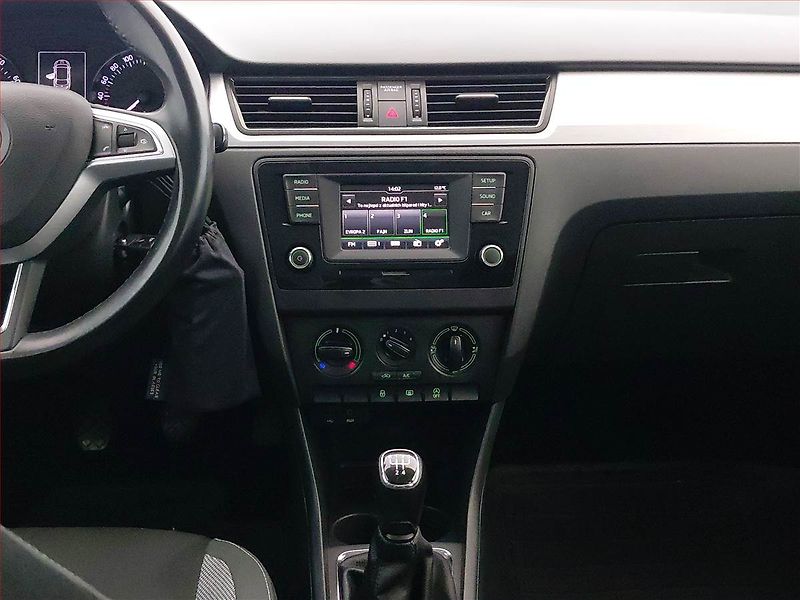 Škoda Rapid (2016) Spaceback 1.2 TSI - fotka 12 z 15