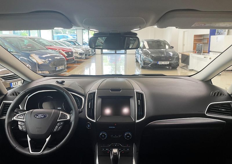 Ford S-MAX Titanium 132kW AT AWD, 7 MÍST - fotka 16 z 34