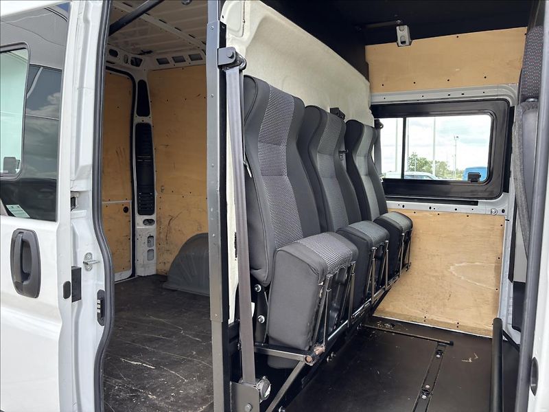 Peugeot Boxer 2,2 BHDI 103kW L2 Kombi Van - fotka 14 z 34