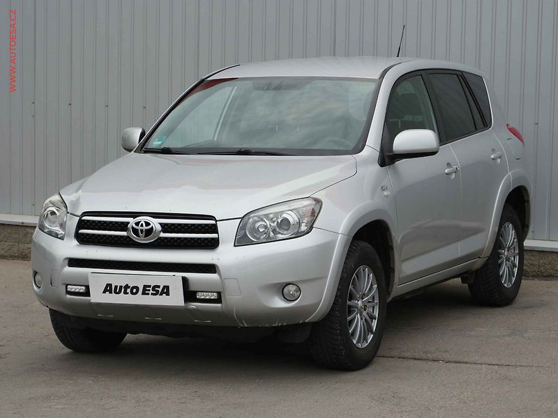 Toyota RAV4 (2008) 2.2 D-CAT 4x4, STK8/28 - fotka 3 z 17