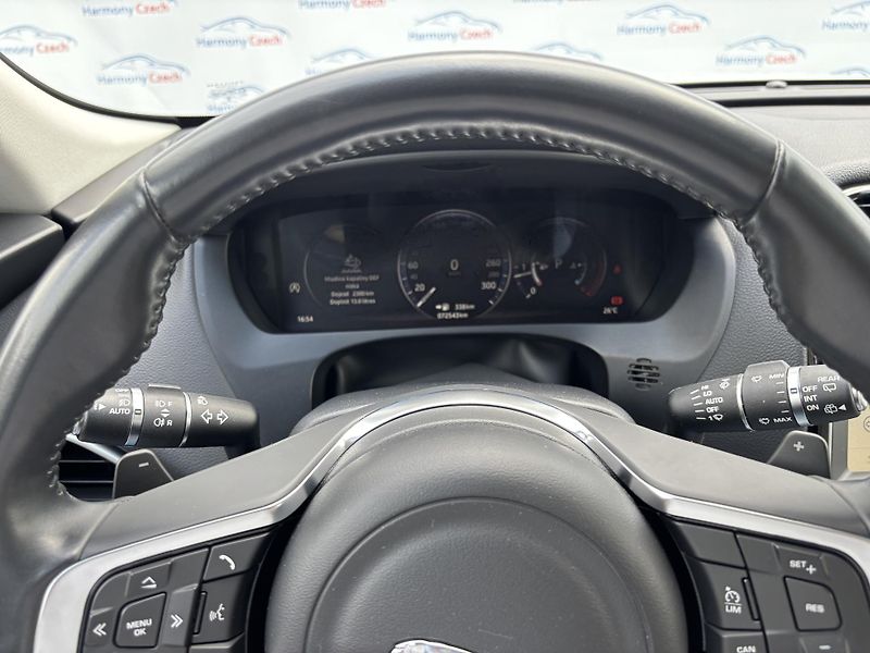Jaguar F-Pace (2017) 2.0 AWD, 132kW,1.majitel, DPH - fotka 16 z 24