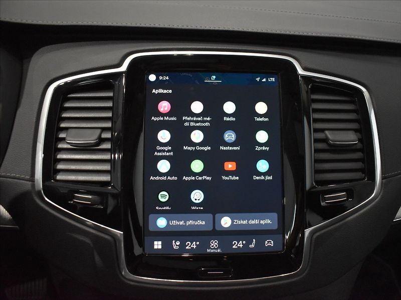 Volvo XC90 2,0 B5 AWD Plus - fotka 20 z 24