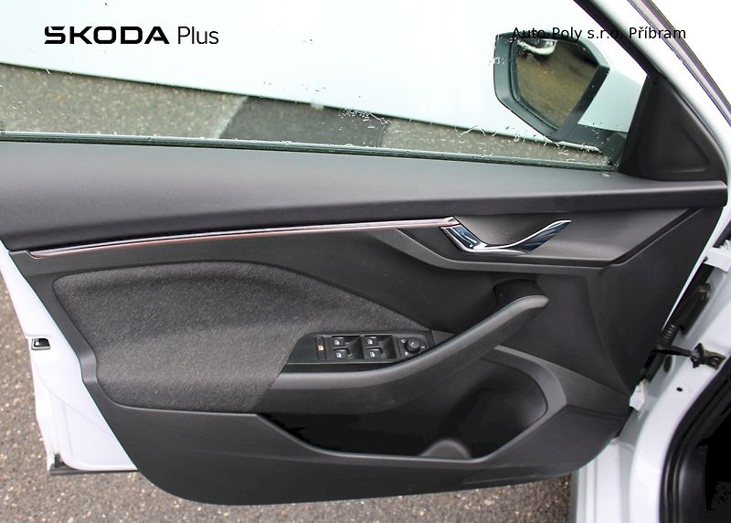 Škoda Kamiq (2024) Top Selection 1.0TSI / 85kW 7° - fotka 9 z 25