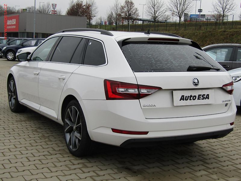 Škoda Superb (2018) 2.0 TDi, ČR, DSG, bixenon - fotka 4 z 18