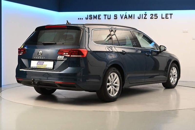 Volkswagen Passat (2023) 2.0 LED DSG ACC Kamera Tažné T - fotka 5 z 34