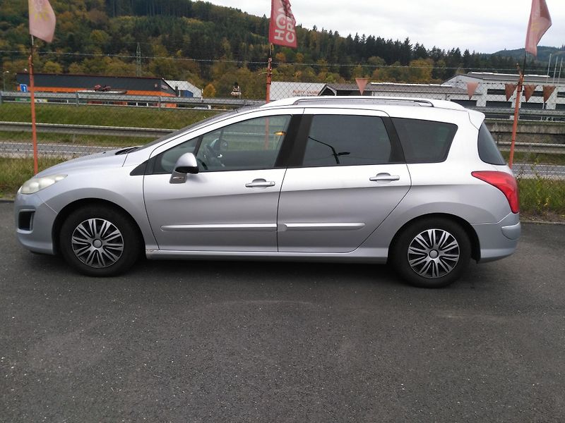 Peugeot 308 1,6 HDI  /68 kW/ - fotka 28 z 29