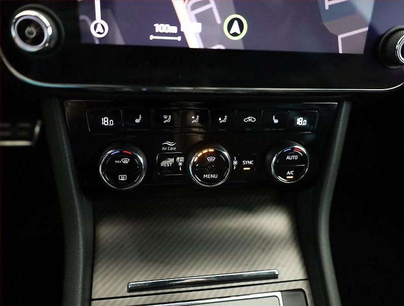 Škoda Superb (2021) Sportline 2.0 TSI - fotka 10 z 21