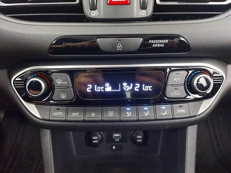 Hyundai i30 (2022) 1.5 DPI, ČR,1.maj, Serv.kniha - fotka 15 z 18