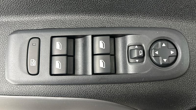 Toyota ProAce City Verso 1.2 L2 Shuttle - fotka 20 z 22