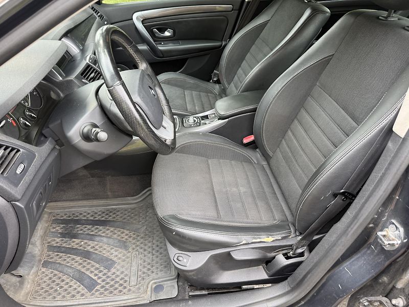 Renault Laguna 2,0dCi TAŽNÉ - fotka 12 z 24
