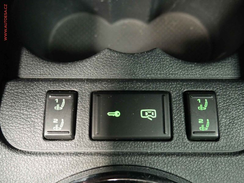 Škoda Fabia (2014) 1.2 TSi, AC, tempo, park - fotka 17 z 19
