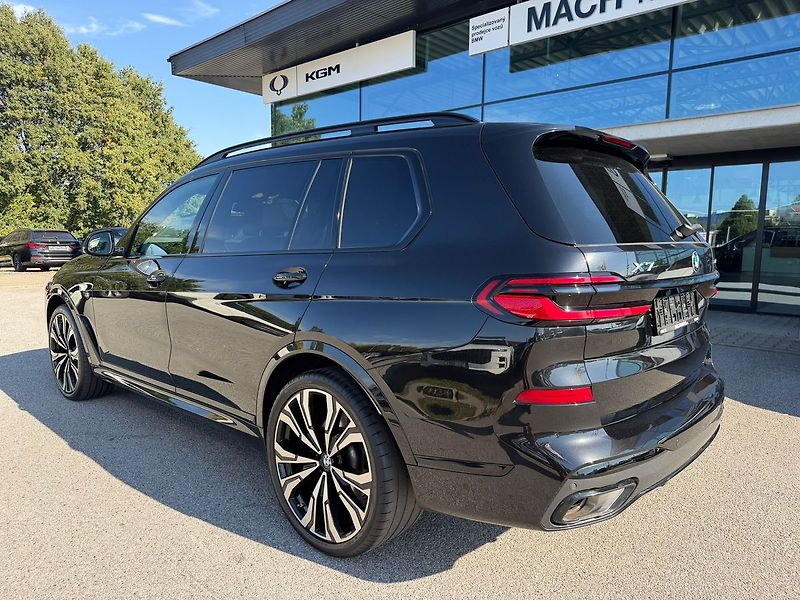 BMW X7 xDrive40d TOP stav - fotka 10 z 40