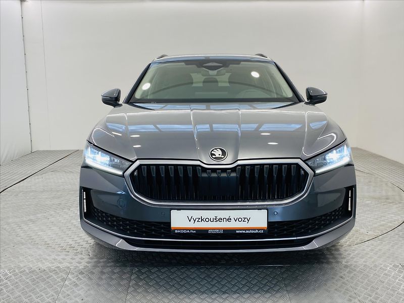 Škoda Superb 2,0 TDI 110kW DSG Selection - fotka 4 z 30