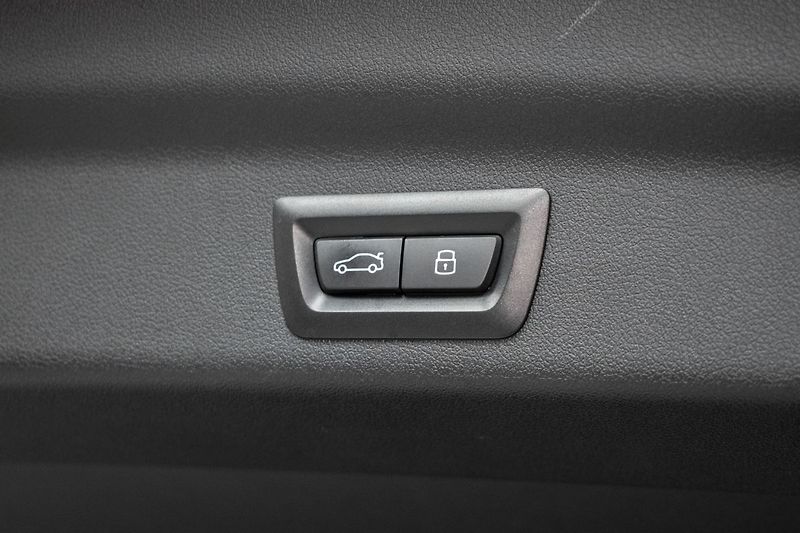 BMW X1 xDrive23d TAŽNÉ*2xKOLA*DPH*ČR* - fotka 46 z 46