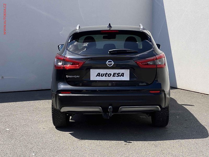 Nissan Qashqai (2017) 1.6 dCi, N-Connecta, AT, TZ - fotka 5 z 17