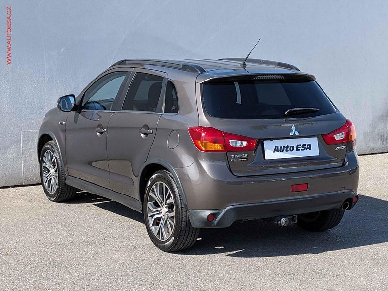 Mitsubishi ASX (2015) 1.6MIVEC, 1.maj, AC, park - fotka 4 z 14
