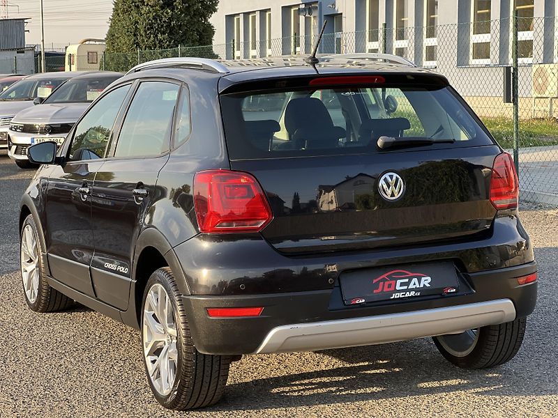 Volkswagen Polo Cross 1.0MPi 55kw TEMPOMAT ALU - fotka 5 z 48