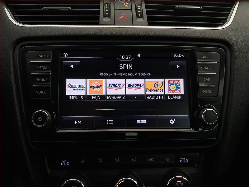 Škoda Octavia (2014) Scout 2.0 TDI, 4X4, Automat - fotka 12 z 19
